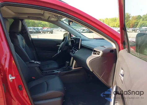 2023 Toyota Corolla Cross Xle from USA, damaged, VIN 7MUDAABG3PV054825